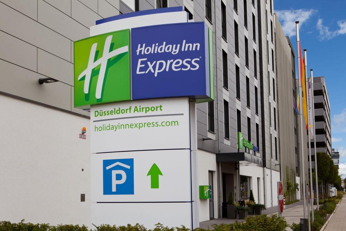 Holiday Inn Express - Dusseldorf Airport Exterior photo